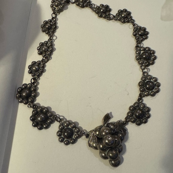 Elegant Vintage Mexican Sterling Silver Grape Cluster Necklace